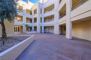 Photo #1: 2261478 Listing 