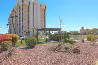 Photo #2: 2261487 Listing