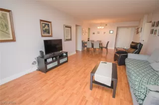 Photo #5: 2261487 Listing