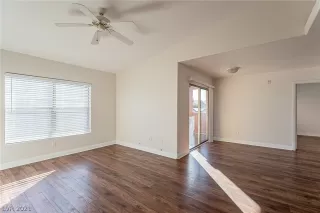 Photo #2: 2261494 Listing