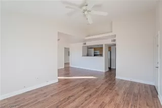 Photo #3: 2261494 Listing