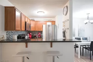 Photo #6: 2261517 Listing