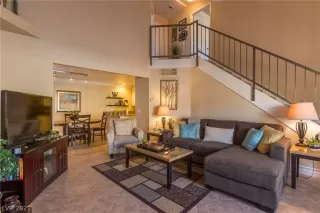 Photo #4: 2261553 Listing