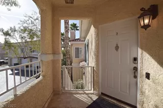 Photo #1: 2261599 Listing