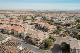 Photo #3: 2261640 Listing