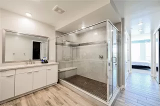 Photo #4: 2261640 Listing