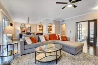 Photo #4: 2261648 Listing