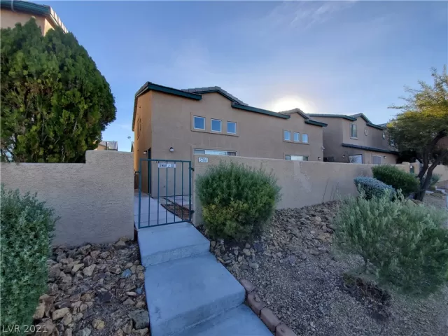 MLS: 2261653 Condo For Sale