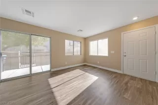 Photo #2: 2261685 Listing 