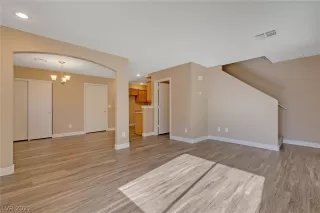 Photo #4: 2261685 Listing 