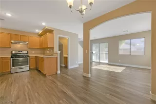 Photo #6: 2261685 Listing 