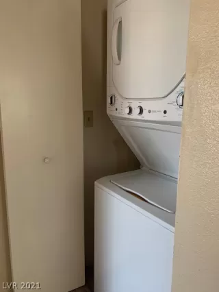 Photo #1: 2261702 Listing 