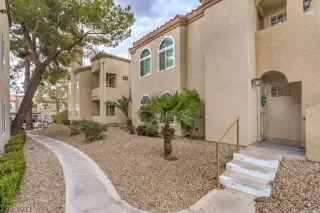 Photo #4: 2261706 Listing