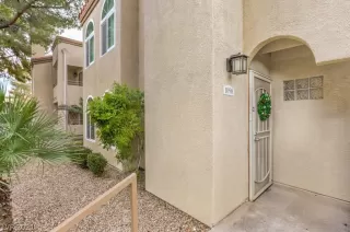 Photo #5: 2261706 Listing