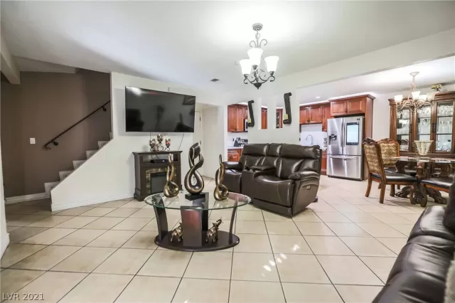 MLS: 2261722 Condo For Sale