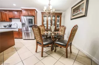 Photo #2: 2261722 Listing