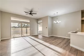 Photo #4: 2261731 Listing