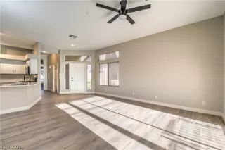 Photo #6: 2261731 Listing