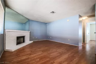 Photo #5: 2261734 Listing 