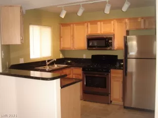 Photo #1: 2261766 Listing 