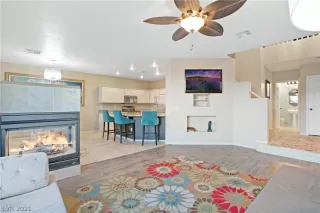 Photo #4: 2261802 Listing