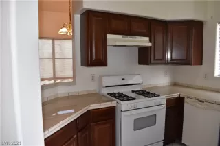 Photo #4: 2261814 Listing 