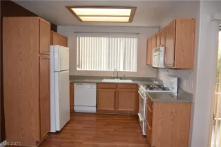 Photo #5: 2261836 Listing 