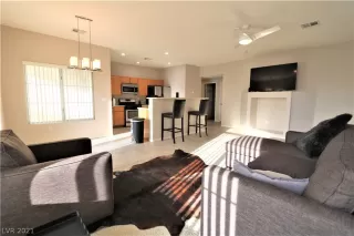 Photo #5: 2261856 Listing 