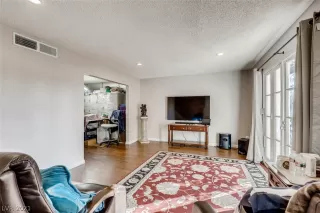 Photo #2: 2261872 Listing 
