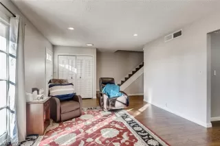 Photo #5: 2261872 Listing 