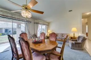 Photo #6: 2261880 Listing