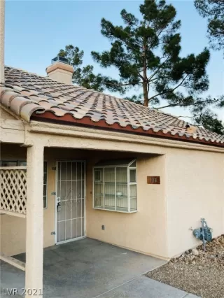 Photo #3: 2261882 Listing