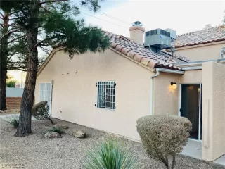 Photo #5: 2261882 Listing