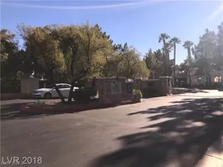 Photo #3: 2261888 Listing 