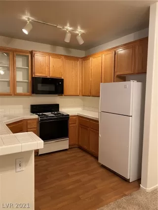 Photo #5: 2261888 Listing 