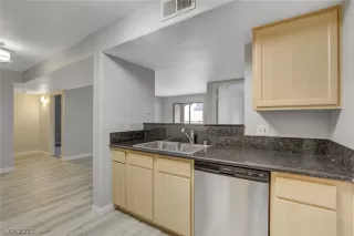 Photo #3: 2261895 Listing 