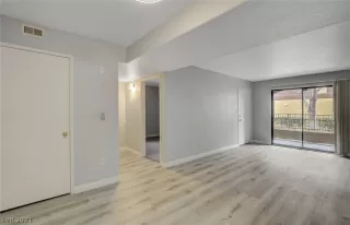 Photo #4: 2261895 Listing 