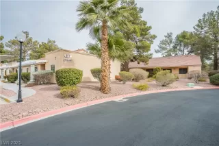 Photo #3: 2261930 Listing