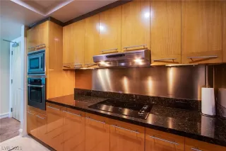 Photo #6: 2261936 Listing