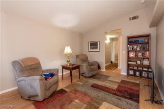 Photo #2: 2262034 Listing