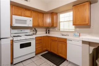 Photo #5: 2262034 Listing