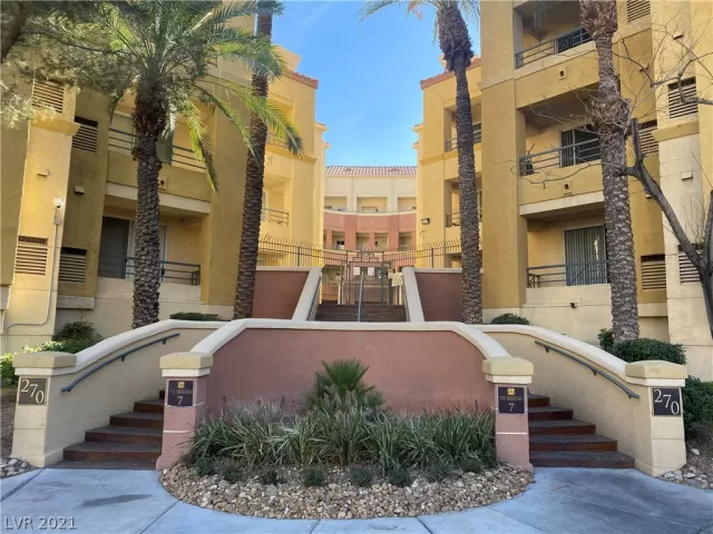 MLS: 2262037 Condo For Sale