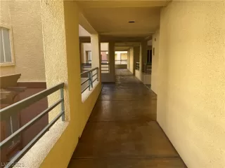 Photo #2: 2262037 Listing