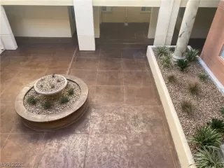 Photo #3: 2262037 Listing