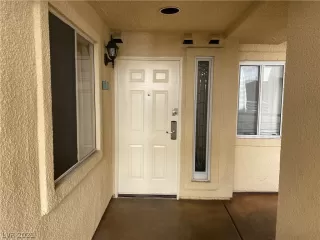 Photo #4: 2262037 Listing