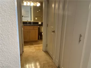 Photo #6: 2262037 Listing