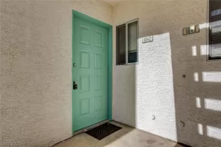 Photo #2: 2262098 Listing