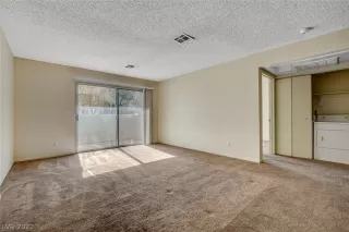 Photo #3: 2262098 Listing