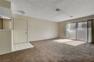 Photo #6: 2262098 Listing