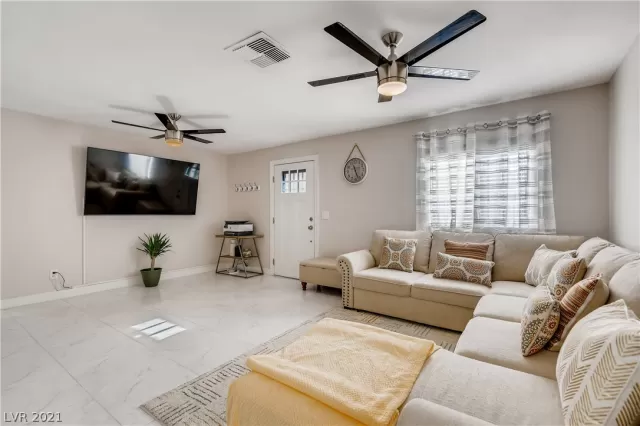 MLS: 2262100 Condo For Sale